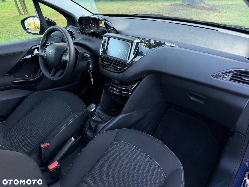 Peugeot 208 PureTech 82 Urban Move - 36