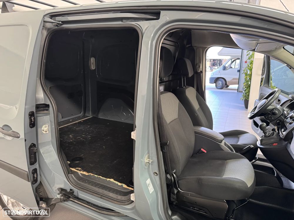 Renault Kangoo 1.5 dci 2L - 22