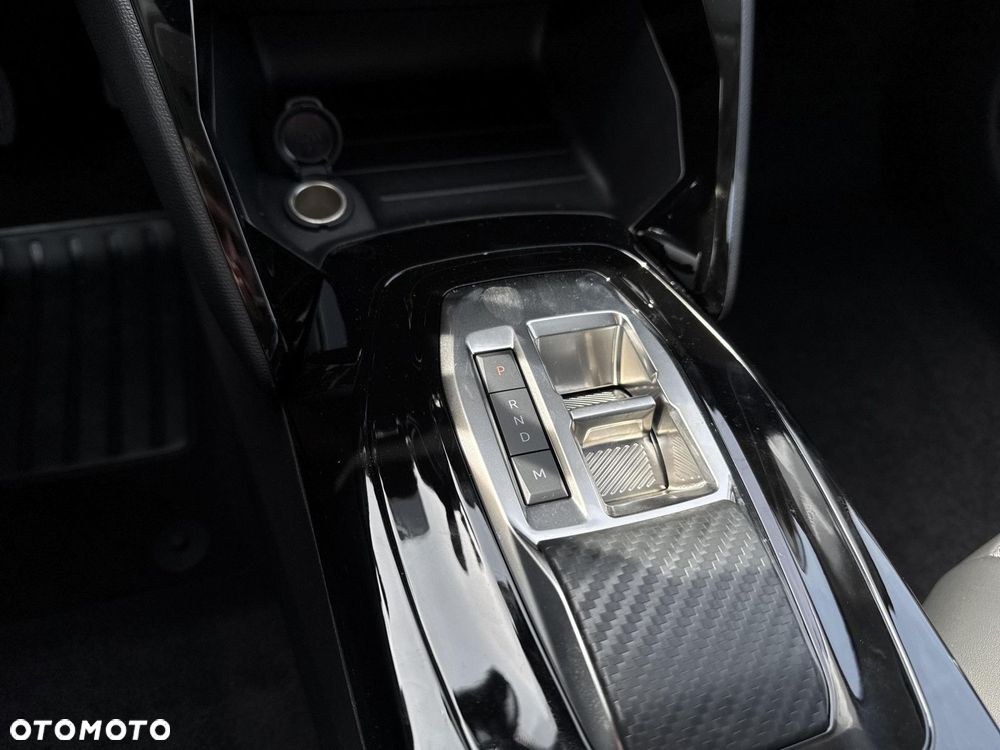 Peugeot 208 - 29