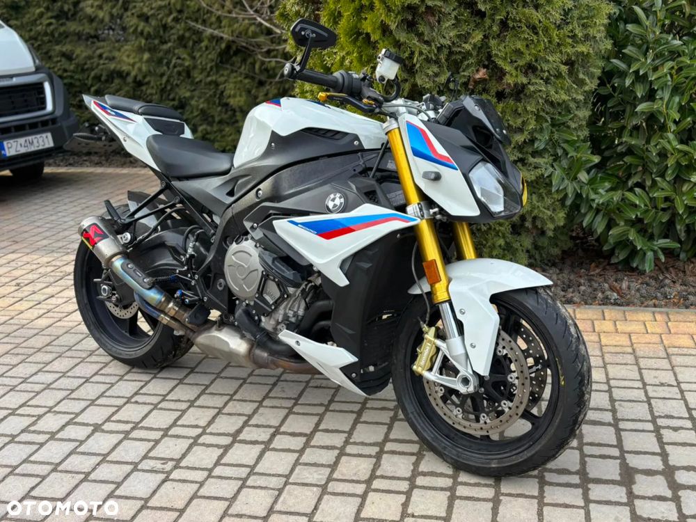 BMW S - 12