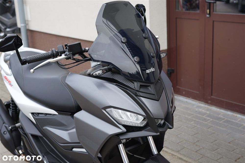 Aprilia SR - 12