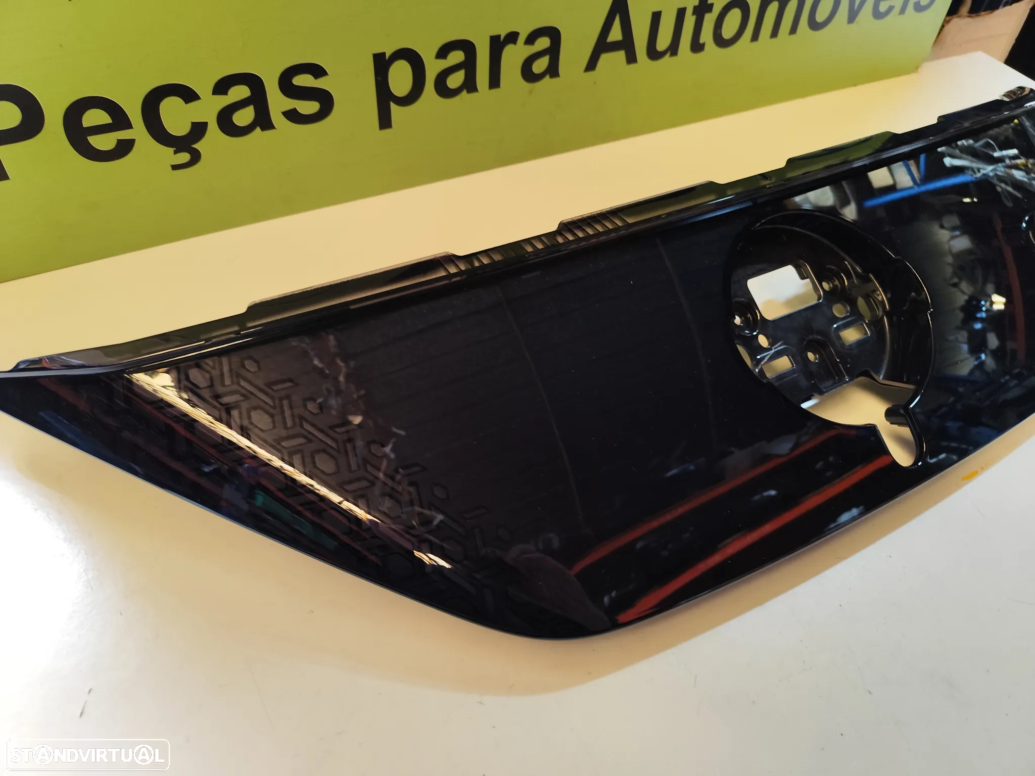 NISSAN LEAF II PLASTICO GRELHA PARA CHOQUES FRENTE - PC609 - 3