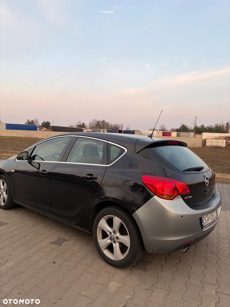 Opel Astra 1.4 T Cosmo - 7