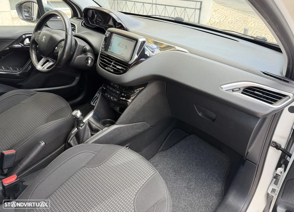 Peugeot 208 1.6 BlueHDi Allure - 12