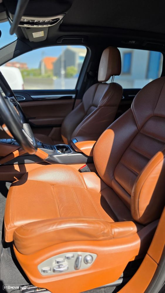 Porsche Cayenne S - 21