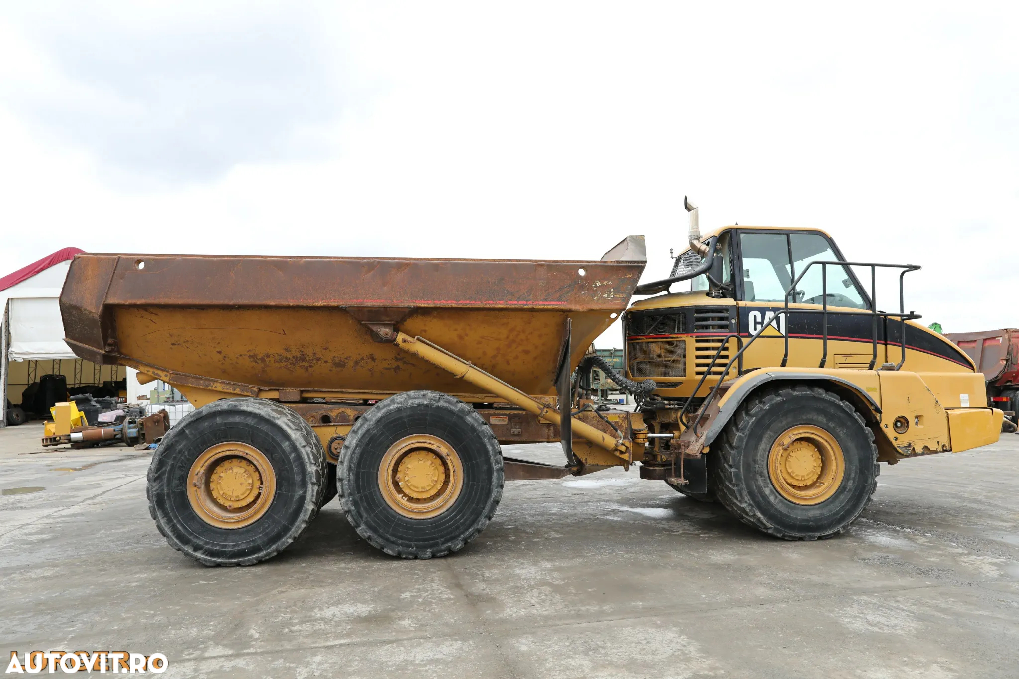 Cat 730 - 6