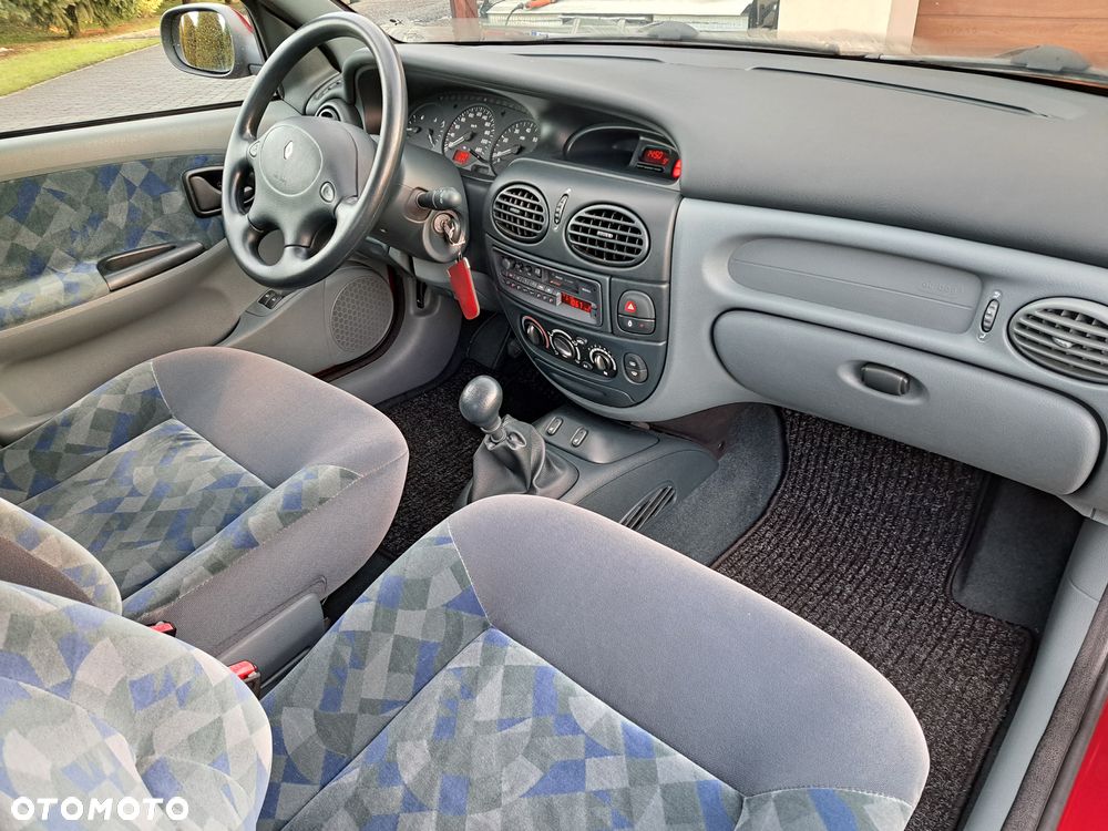 Renault Megane 2.0 RT - 10