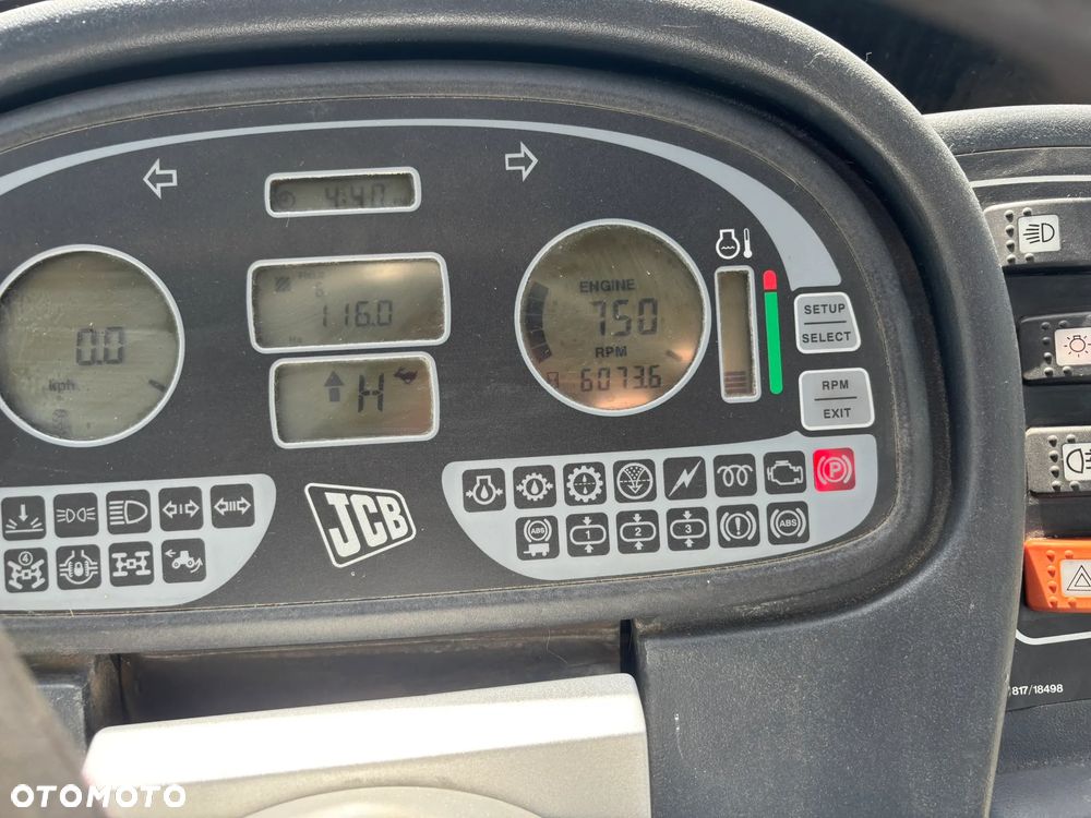 JCB Fastrac 3230 - 16
