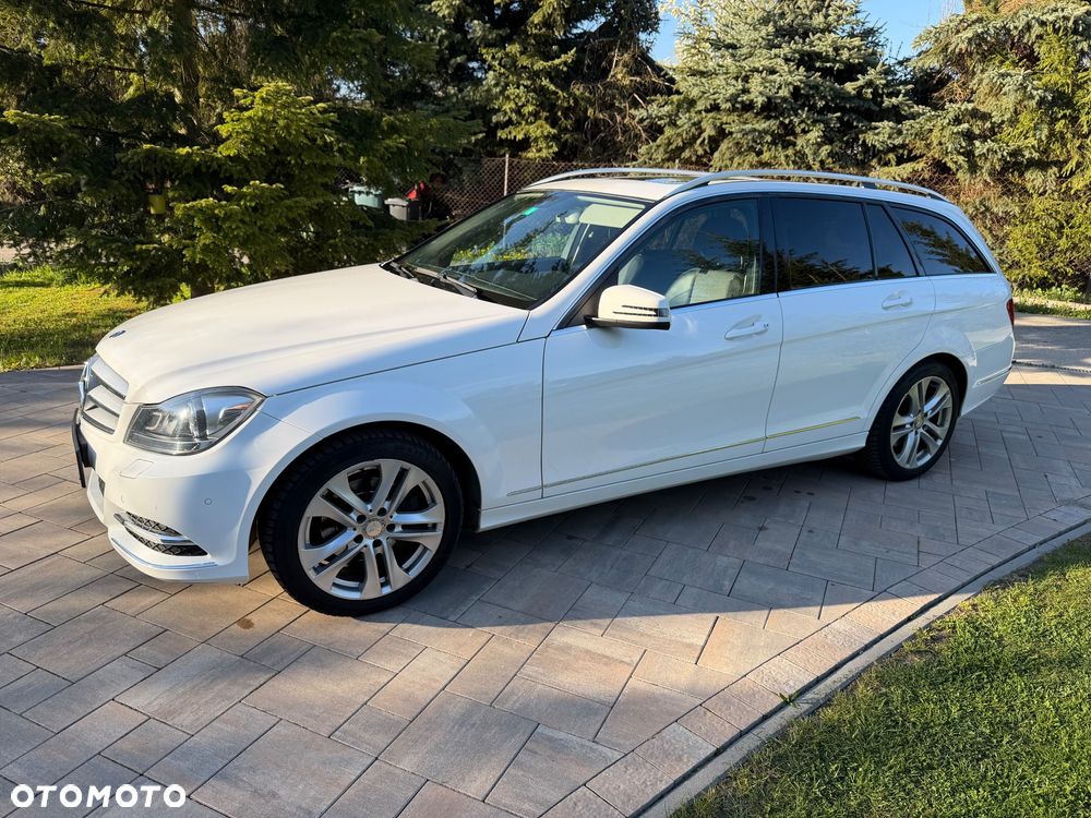 Mercedes-Benz Klasa C 220 CDI 4Matic 7G-TRONIC Avantgarde Edition - 4