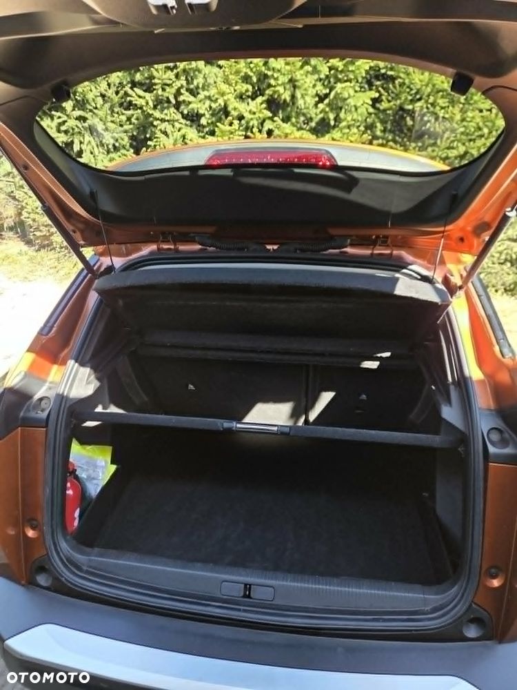 Peugeot 2008 PureTech 130 Stop&Start EAT6 Signature - 12