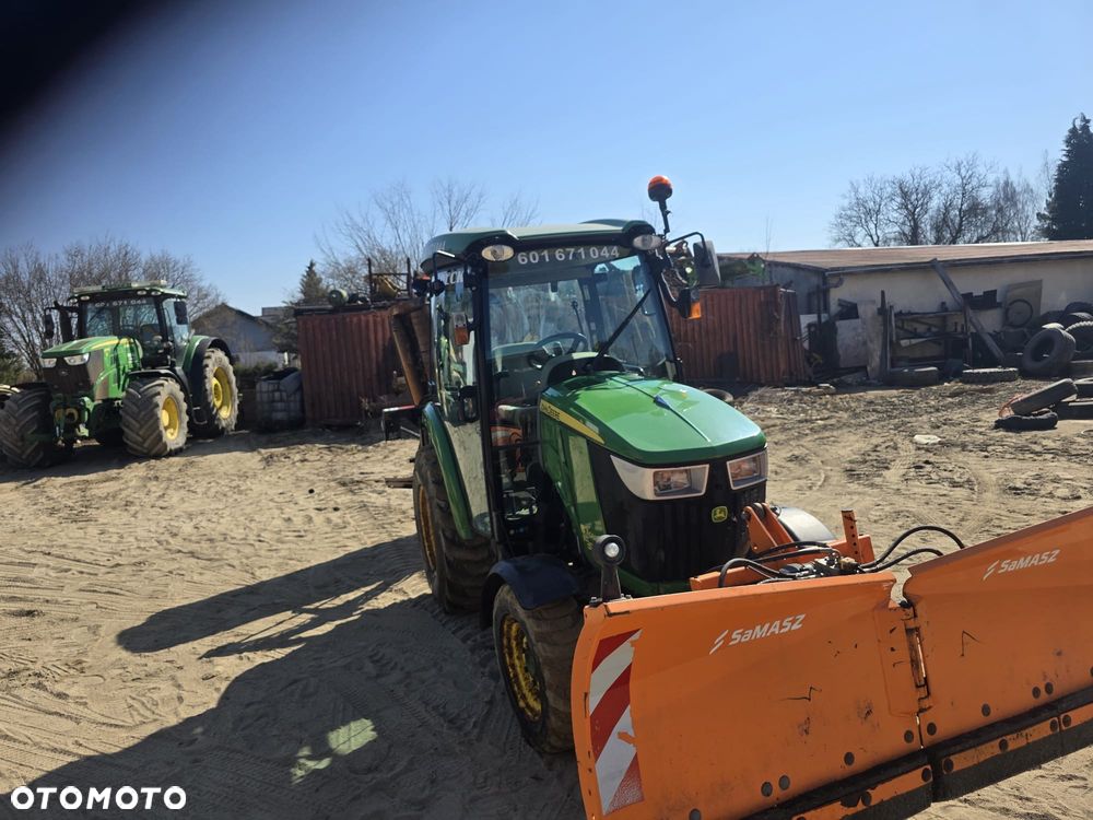 John Deere 3045R - 5