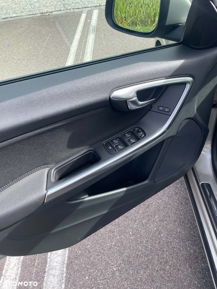 Volvo V60 ver-d2 - 16