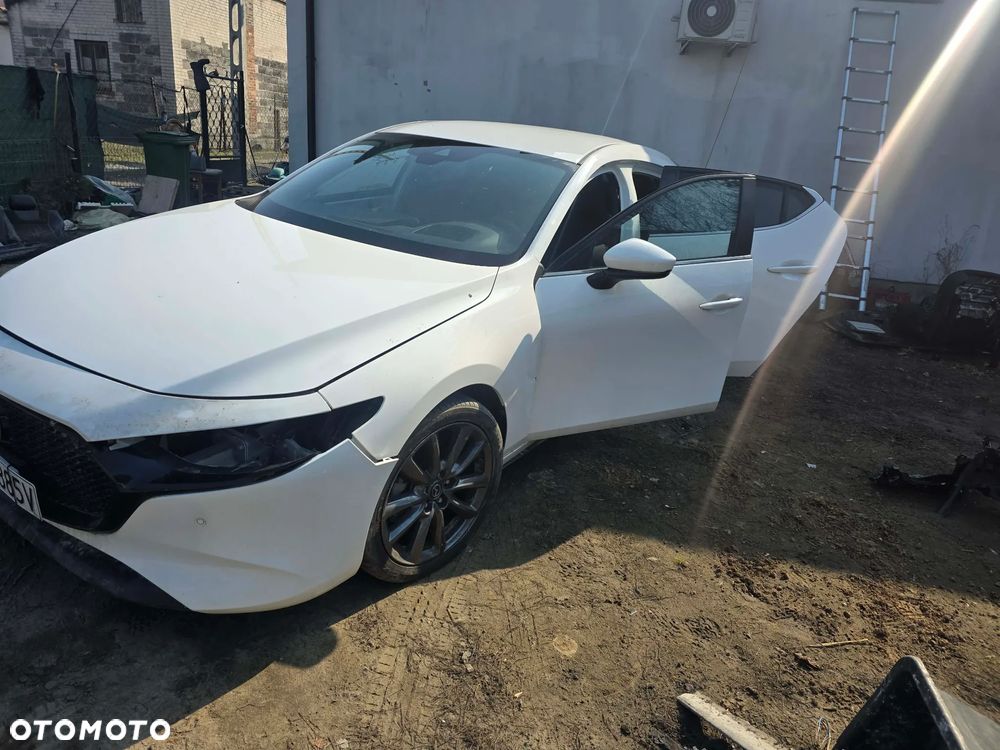 Mazda 3 e-SKYACTIV-G 2.0 M HYBRID - 2