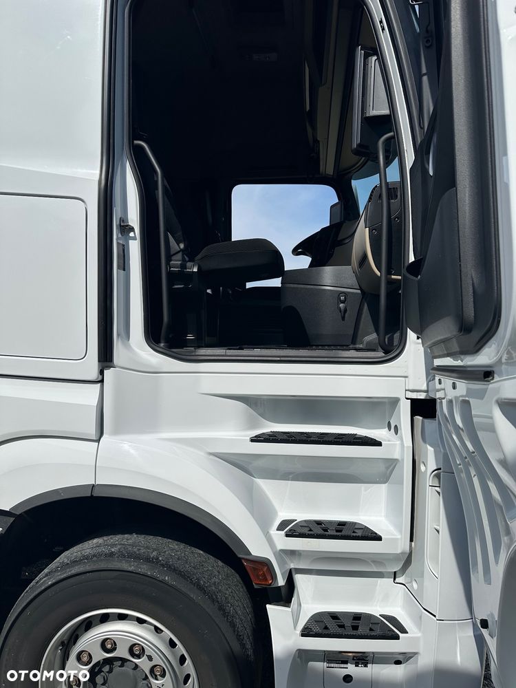 Mercedes-Benz Actros 1845 LS Giga Space Retarder z Niemiec - 21