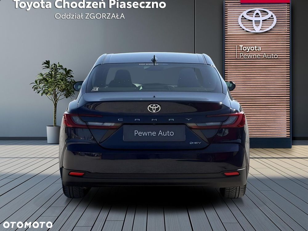Toyota Camry 2025 photo 4