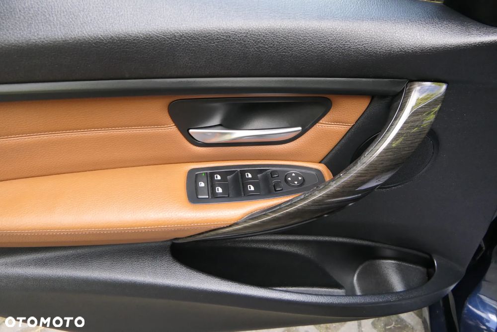 BMW Seria 3 320d Efficient Dynamics Luxury Line - 26