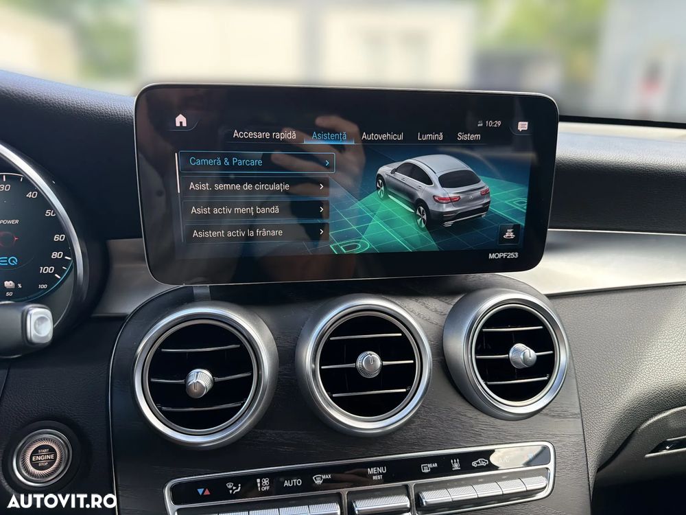 Mercedes-Benz GLC Coupe 300 e 4Matic 9G-TRONIC AMG Line Plus - 23