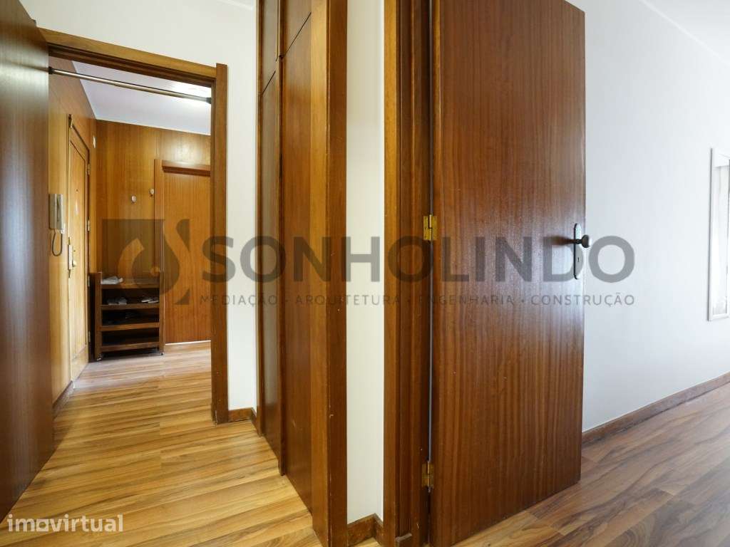 Apartamento T1 Transformado em T2, Mobilado e Equipado em Águas Santas - Grande imagem: 4/17