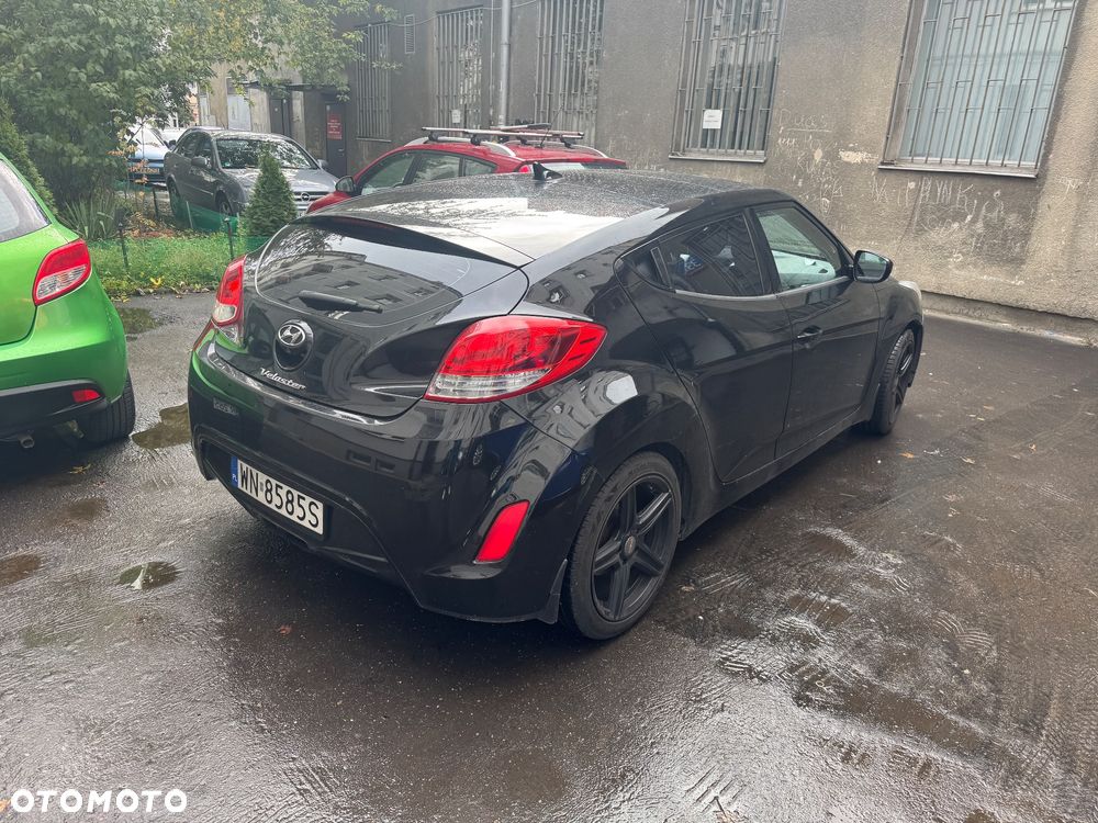 Hyundai Veloster 1.6 GDI Comfort - 4