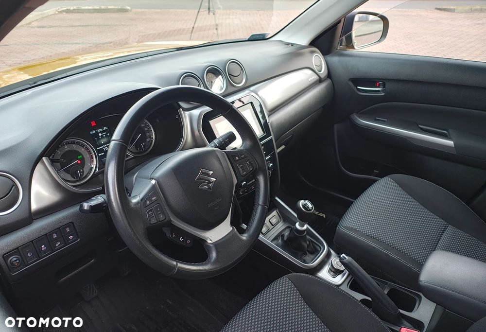 Suzuki Vitara - 23