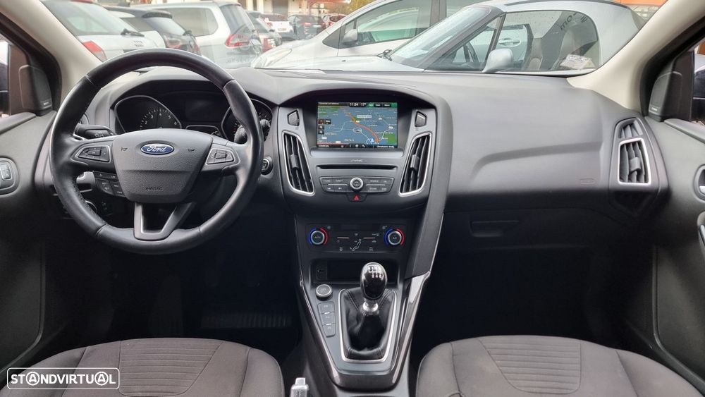 Ford Focus 1.0 EcoBoost Titanium - 4