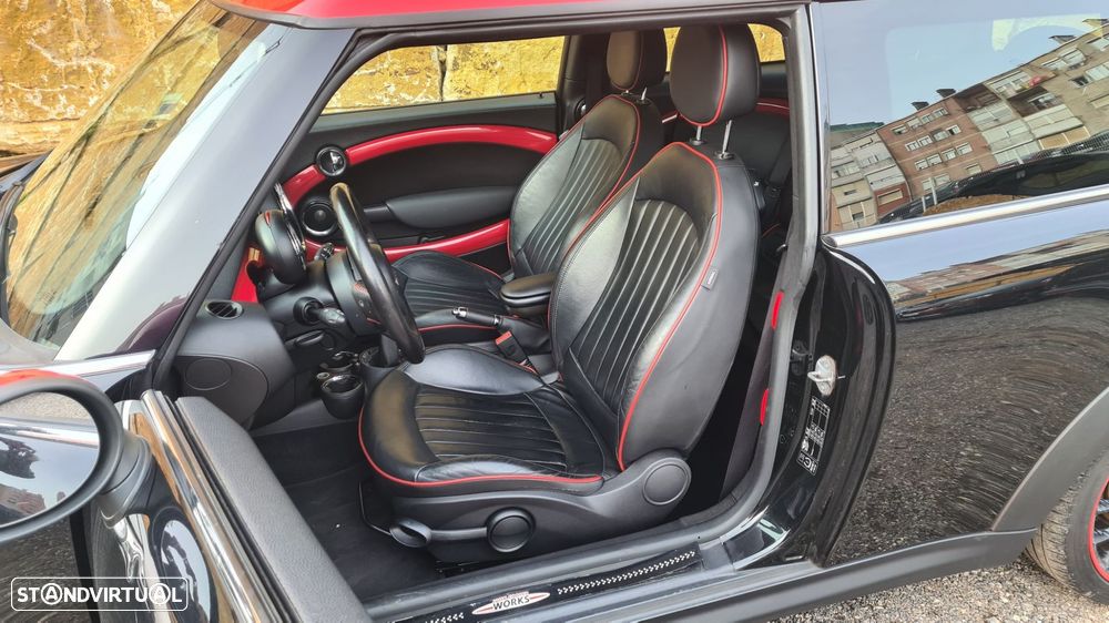 MINI Clubman John Cooper Works - 28