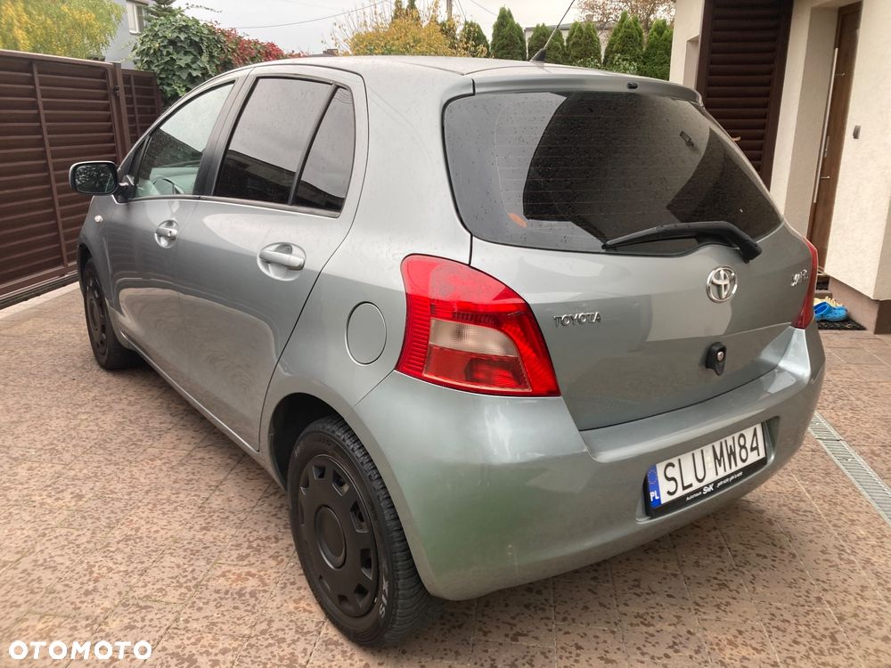 Toyota Yaris 2006 photo 4