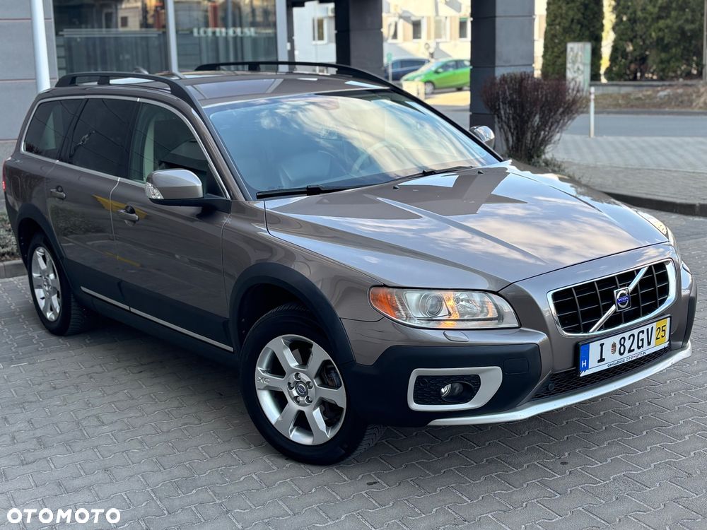 Volvo XC 70 D5 AWD Summum - 5