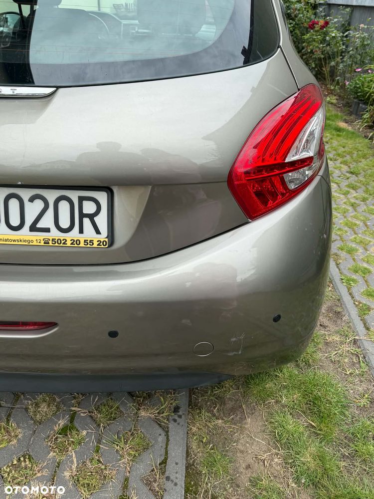 Peugeot 208 - 7