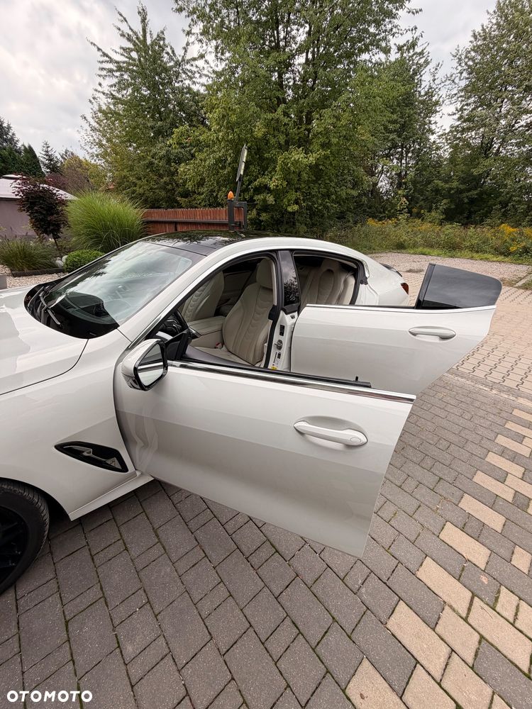BMW Seria 8 840i xDrive - 37