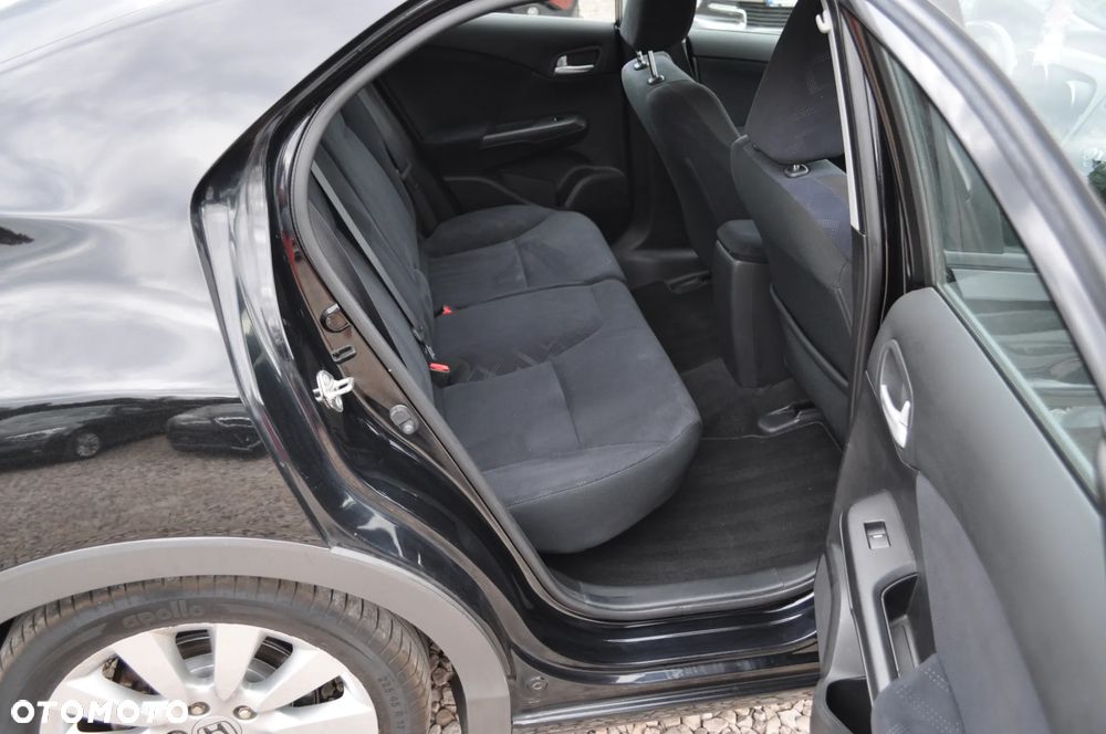 Honda Civic 1.8 i-VTEC Sport - 17