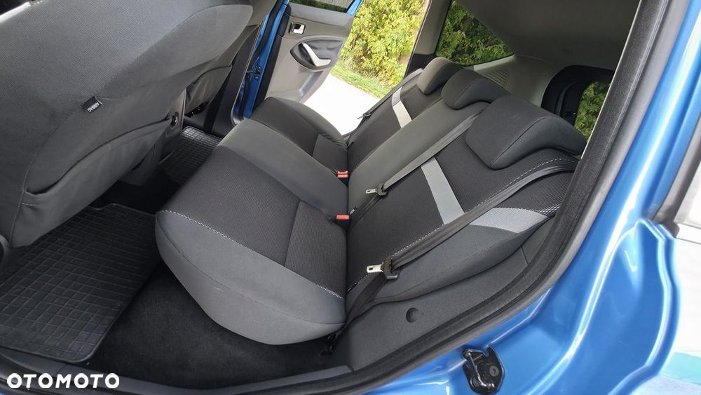 Ford Kuga - 25