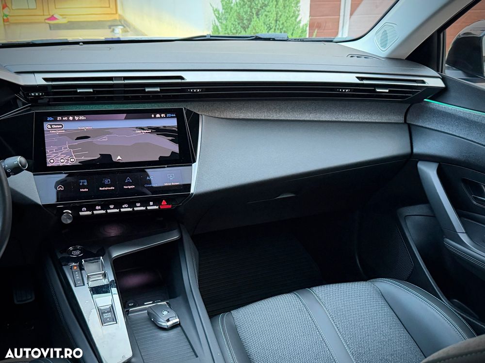 Peugeot 308 1.2 L PureTech Turbo S&S EAT8 Allure Pack - 26