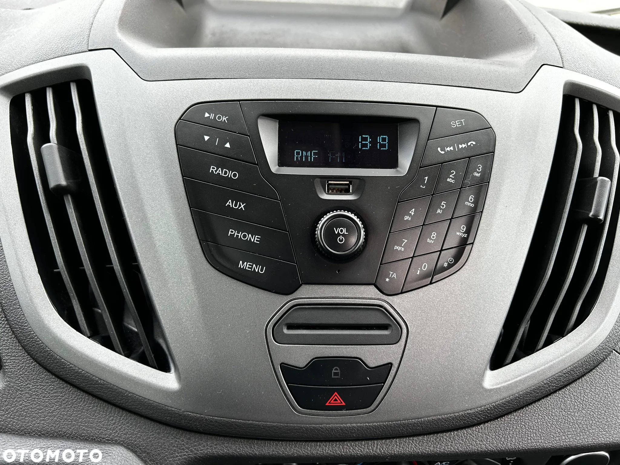 Ford Transit - 17