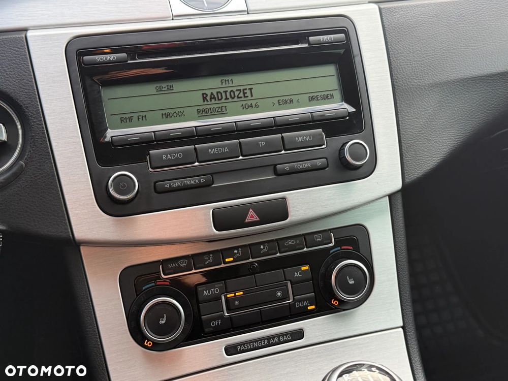 Volkswagen Passat - 18