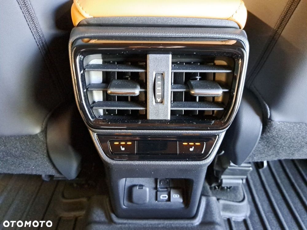 Lexus NX 350h Omotenashi AWD - 37