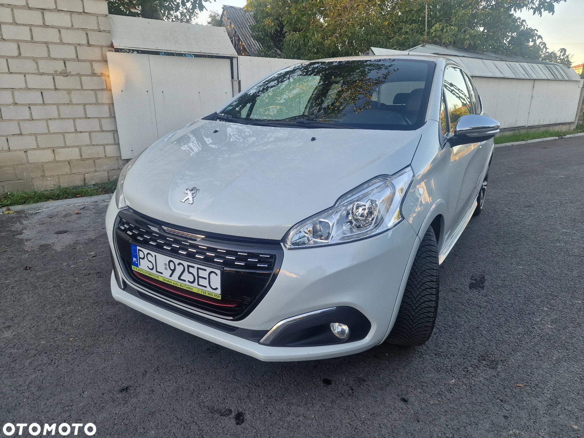 Peugeot 208 THP STOP & START GTi by Sport - 5