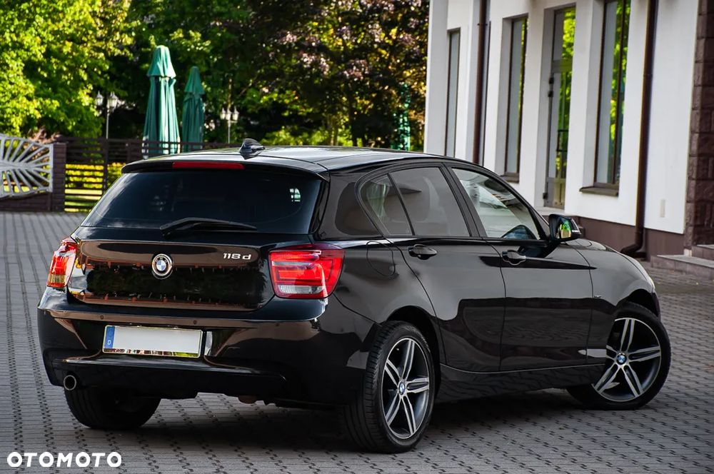 BMW Seria 1 118d Sport Line - 12