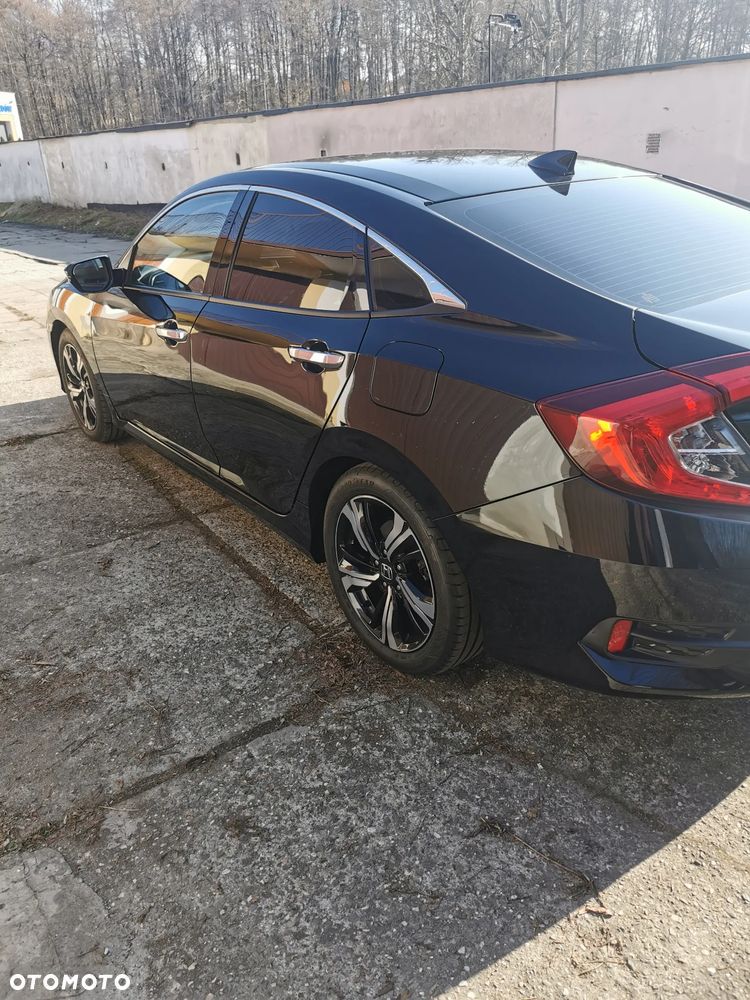 Honda Civic 1.5 T Elegance - 8