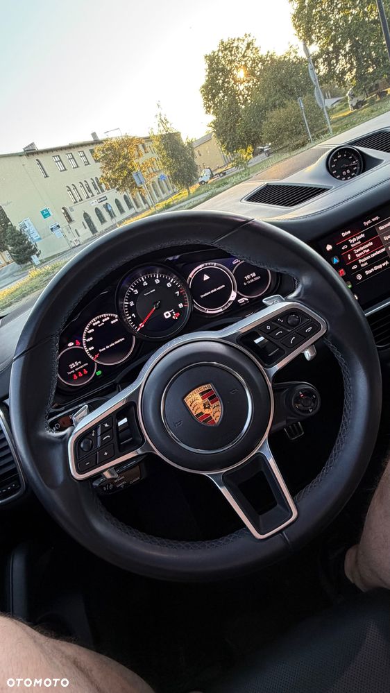 Porsche Cayenne S - 22
