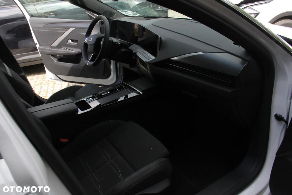 Opel Astra GS - 6