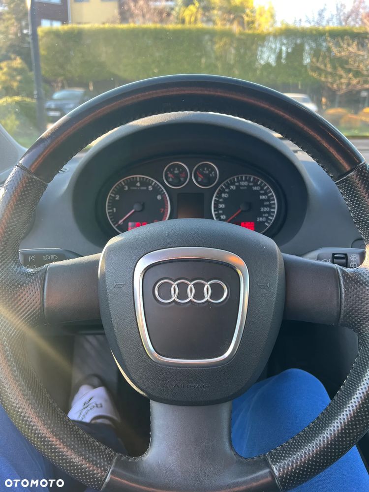 Audi A3 3-drzwiowe 1.4 TFSI Ambiente - 15