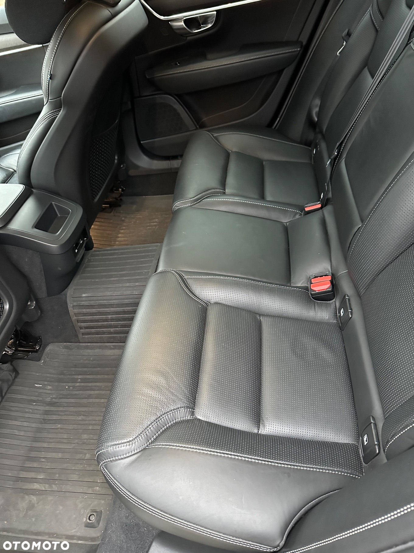 Volvo V90 D5 SCR AWD Momentum Pro - 14