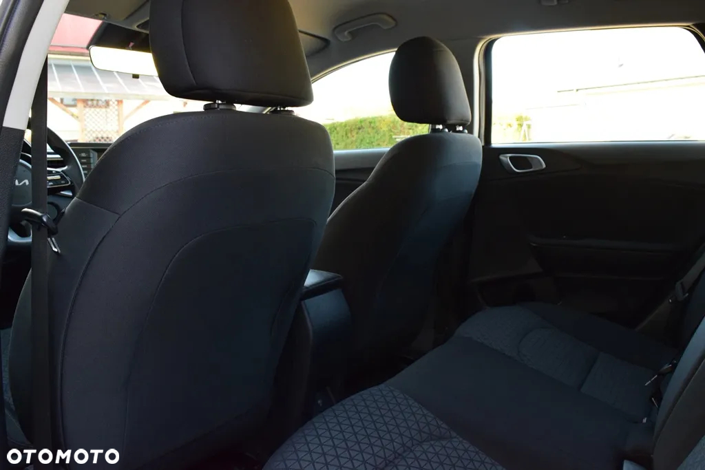 Kia Ceed 1.5 T-GDI S - 23