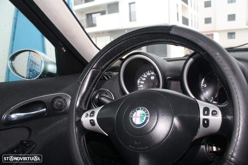Alfa Romeo 156 1.9 JTD - 20