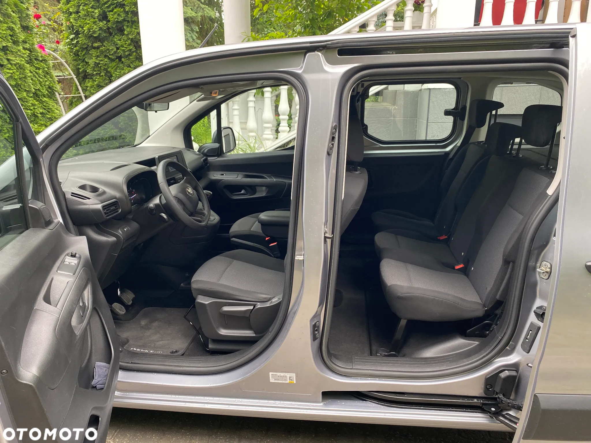 Toyota Proace City Verso 1.5 D-4D Family - 10