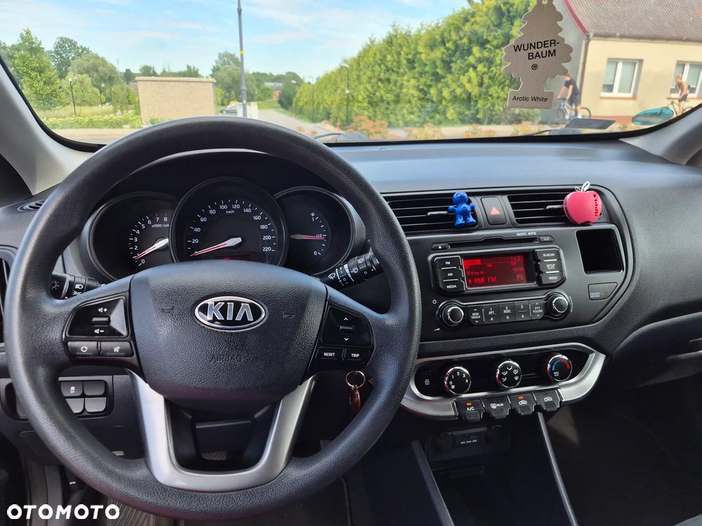 Kia Rio - 14