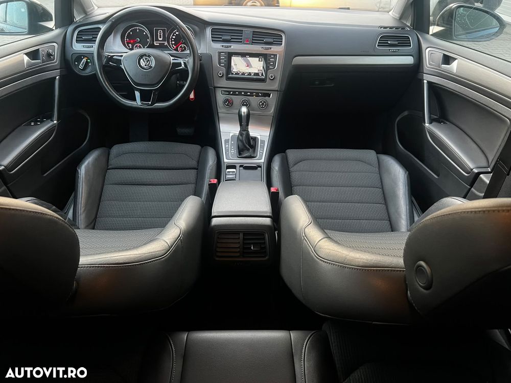 Volkswagen Golf 2.0 TDI DSG Comfortline - 8