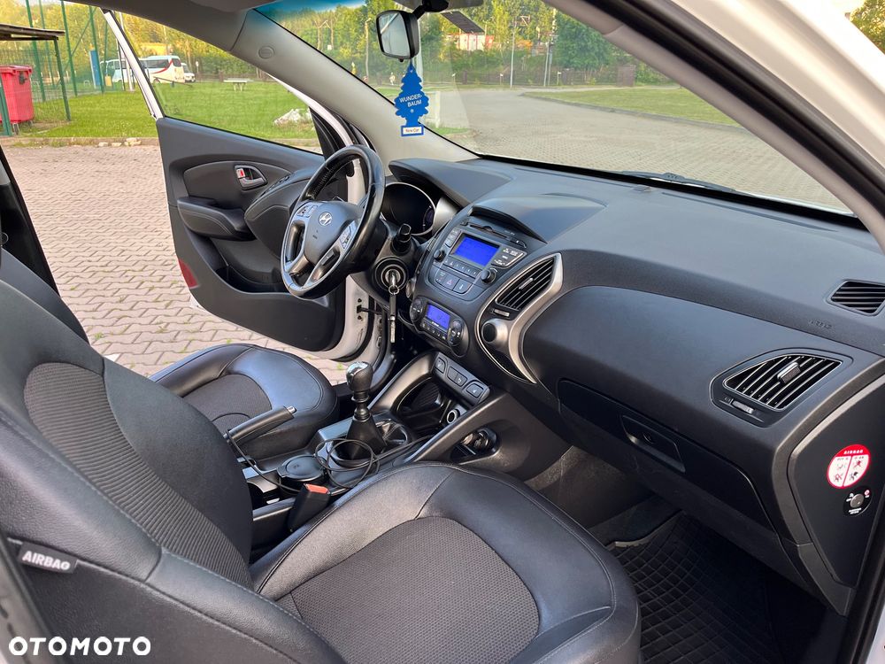 Hyundai ix35 1.6 2WD Fifa World Cup Edition - 6