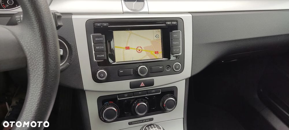 Volkswagen Passat 1.4 TSI BMT Comfortline - 17